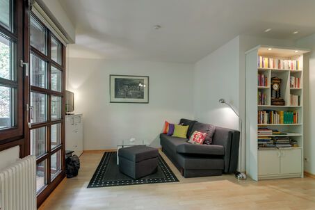 https://www.mrlodge.com/rent/2-room-apartment-munich-schwabing-1599