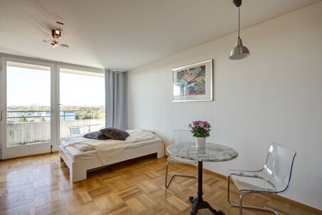 https://www.mrlodge.com/rent/1-room-apartment-munich-schwabing-1629