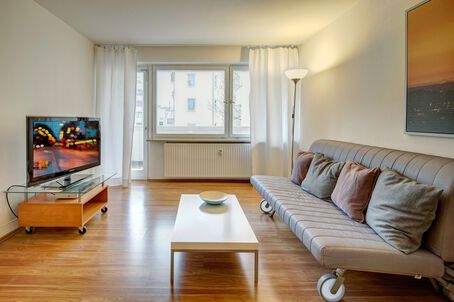 https://www.mrlodge.com/rent/1-room-apartment-munich-schwanthalerhoehe-1633