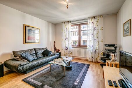 https://www.mrlodge.com/rent/2-room-apartment-munich-maxvorstadt-1760