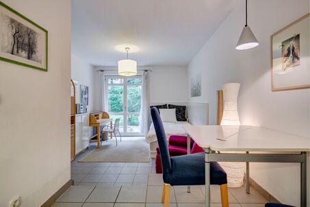 https://www.mrlodge.com/rent/1-room-apartment-munich-nymphenburg-2176