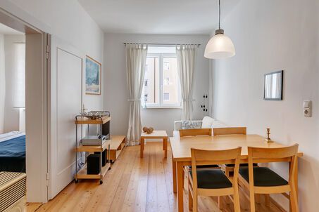 https://www.mrlodge.com/rent/2-room-apartment-munich-au-haidhausen-2440