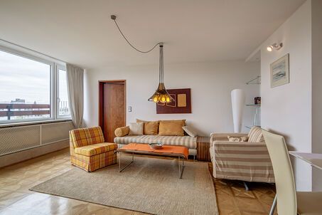 https://www.mrlodge.com/rent/2-room-apartment-munich-maxvorstadt-255