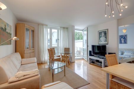https://www.mrlodge.com/rent/2-room-apartment-munich-au-haidhausen-2556