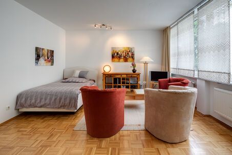 https://www.mrlodge.com/rent/1-room-apartment-munich-maxvorstadt-2677