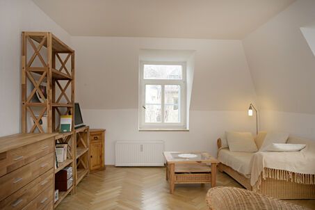 https://www.mrlodge.com/rent/3-room-apartment-munich-gaertnerplatzviertel-2776