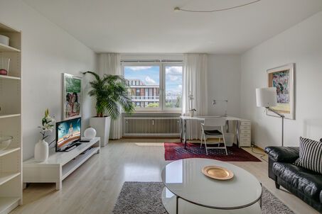 https://www.mrlodge.com/rent/2-room-apartment-munich-maxvorstadt-2778