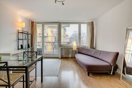https://www.mrlodge.com/rent/1-room-apartment-munich-schwabing-2801