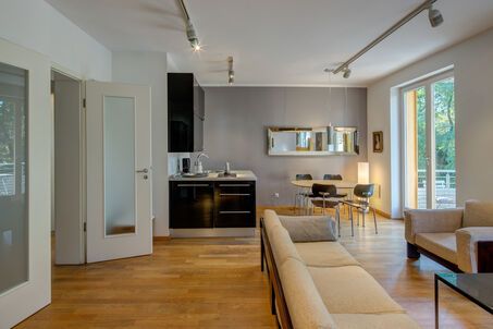 https://www.mrlodge.com/rent/3-room-apartment-munich-maxvorstadt-2934