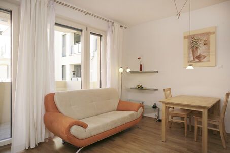 https://www.mrlodge.com/rent/1-room-apartment-munich-schwabing-3125