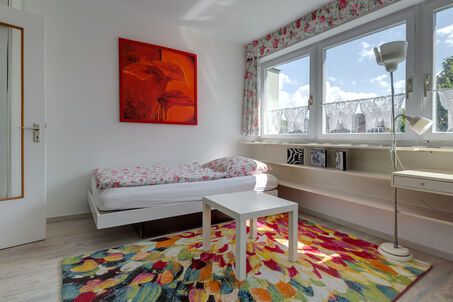 https://www.mrlodge.com/rent/1-room-apartment-munich-maxvorstadt-3195