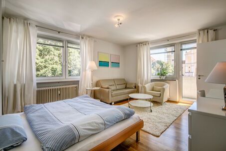https://www.mrlodge.com/rent/1-room-apartment-munich-maxvorstadt-3463