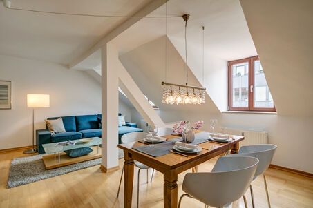 https://www.mrlodge.com/rent/2-room-apartment-munich-maxvorstadt-3512