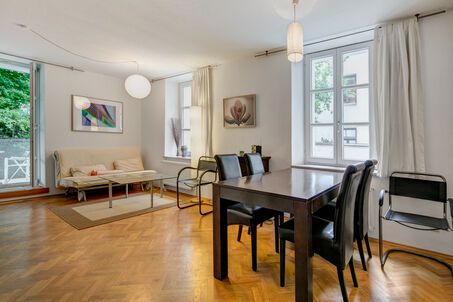 https://www.mrlodge.com/rent/1-room-apartment-munich-neuhausen-3573