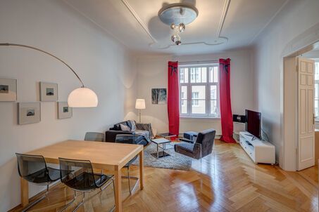 https://www.mrlodge.com/rent/3-room-apartment-munich-schwabing-376