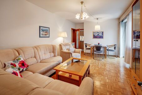 https://www.mrlodge.com/rent/2-room-apartment-munich-maxvorstadt-3844
