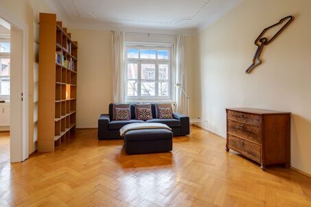 https://www.mrlodge.com/rent/3-room-apartment-munich-maxvorstadt-3998