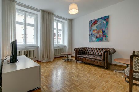 https://www.mrlodge.com/rent/3-room-apartment-munich-au-haidhausen-4020