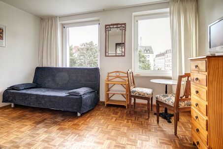https://www.mrlodge.com/rent/1-room-apartment-munich-altstadt-4237