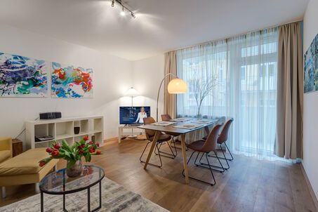 https://www.mrlodge.com/rent/2-room-apartment-munich-schwabing-4311