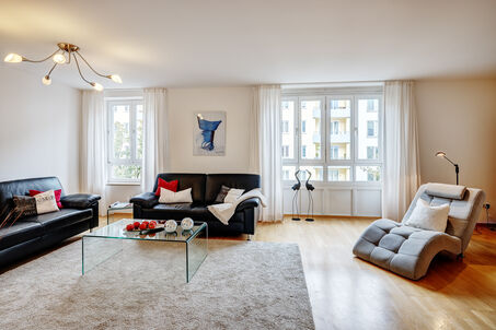 https://www.mrlodge.com/rent/3-room-apartment-munich-maxvorstadt-4344
