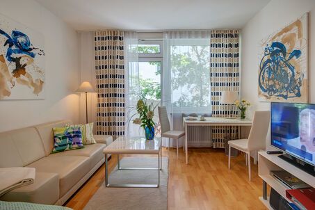 https://www.mrlodge.com/rent/1-room-apartment-munich-schwabing-4507