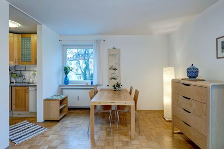 https://www.mrlodge.com/rent/1-room-apartment-munich-nymphenburg-4942