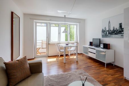https://www.mrlodge.com/rent/1-room-apartment-munich-neuhausen-5069