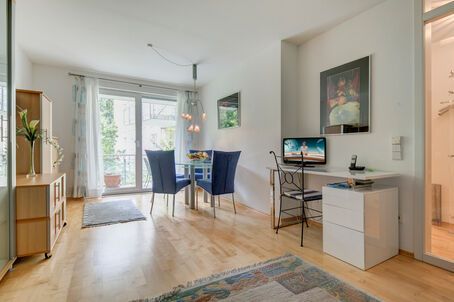 https://www.mrlodge.com/rent/2-room-apartment-munich-glockenbachviertel-523