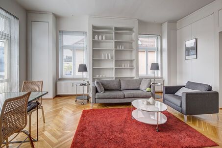 https://www.mrlodge.com/rent/2-room-apartment-munich-schwabing-556