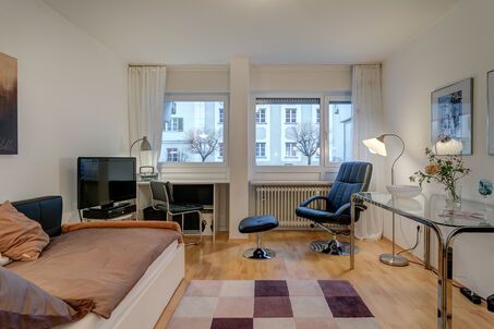 https://www.mrlodge.com/rent/1-room-apartment-munich-neuhausen-5636