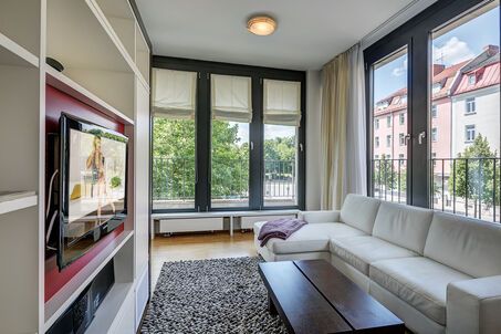 https://www.mrlodge.com/rent/3-room-apartment-munich-schwanthalerhoehe-5639