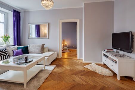 https://www.mrlodge.com/rent/2-room-apartment-munich-neuhausen-5995