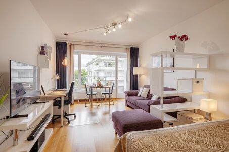 https://www.mrlodge.com/rent/1-room-apartment-munich-schwabing-6121