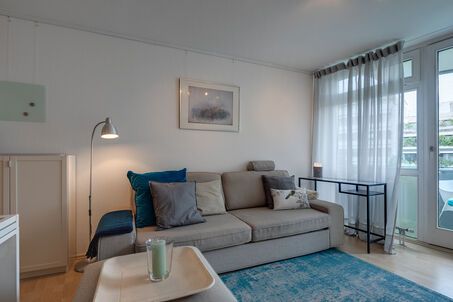 https://www.mrlodge.com/rent/1-room-apartment-munich-maxvorstadt-6136