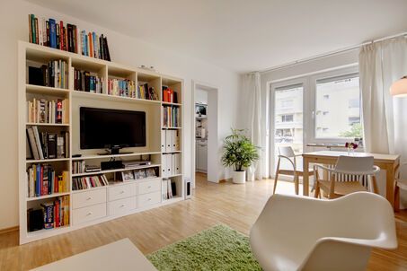https://www.mrlodge.com/rent/2-room-apartment-munich-neuhausen-6175