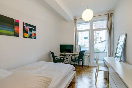 https://www.mrlodge.com/rent/1-room-apartment-munich-zentrum-6287