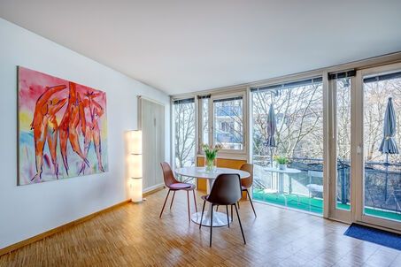 https://www.mrlodge.com/rent/2-room-apartment-munich-neuhausen-6304