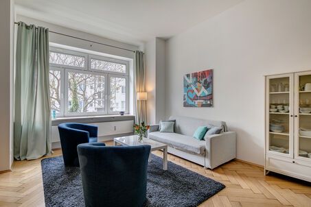 https://www.mrlodge.com/rent/2-room-apartment-munich-maxvorstadt-6339