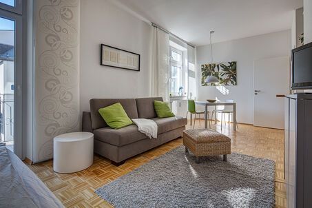 https://www.mrlodge.com/rent/1-room-apartment-munich-au-haidhausen-6579