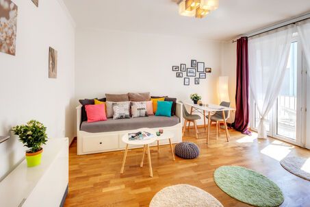 https://www.mrlodge.com/rent/2-room-apartment-munich-maxvorstadt-6690
