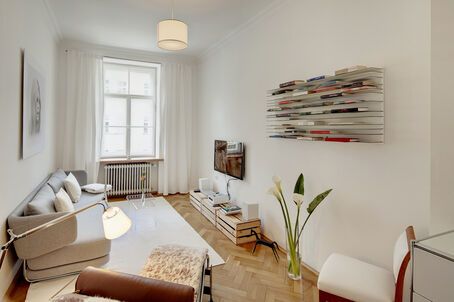 https://www.mrlodge.com/rent/3-room-apartment-munich-glockenbachviertel-6701
