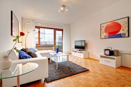 https://www.mrlodge.com/rent/2-room-apartment-munich-neuhausen-6758