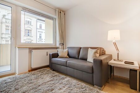 https://www.mrlodge.com/rent/2-room-apartment-munich-maxvorstadt-6779