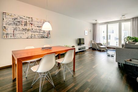 https://www.mrlodge.com/rent/2-room-apartment-munich-maxvorstadt-6951