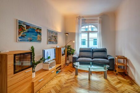 https://www.mrlodge.com/rent/2-room-apartment-munich-neuhausen-6988