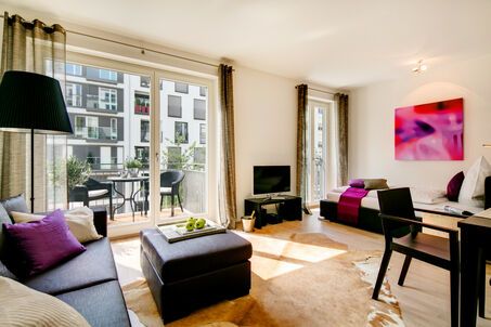 https://www.mrlodge.com/rent/1-room-apartment-munich-maxvorstadt-7036