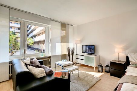 https://www.mrlodge.com/rent/1-room-apartment-munich-neuhausen-7179