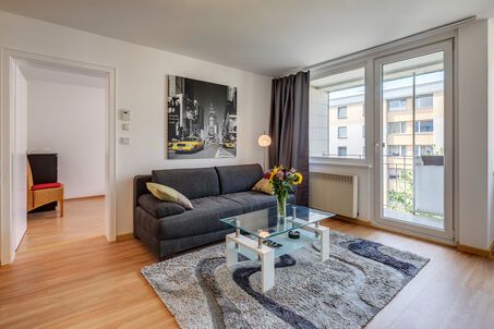https://www.mrlodge.com/rent/2-room-apartment-munich-neuhausen-7203