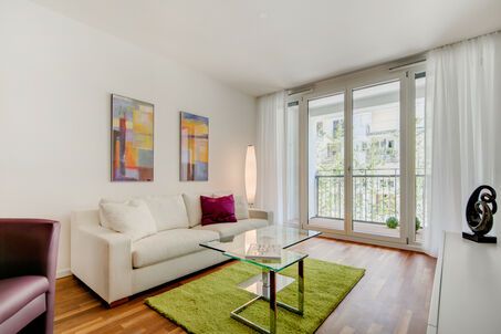 https://www.mrlodge.com/rent/2-room-apartment-munich-maxvorstadt-7207